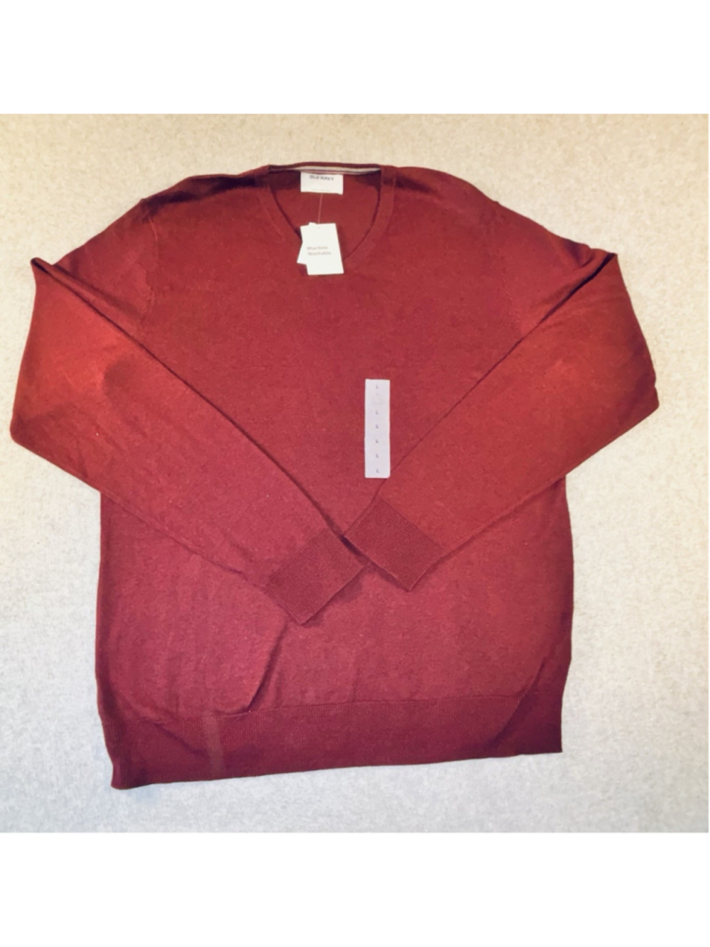 NWT Old Navy Men’s V-Neck Sweater Size Large Burgundy Long Sleeve Pullover